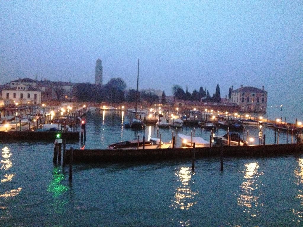 Harry'S Canal View Венеция Номер фото